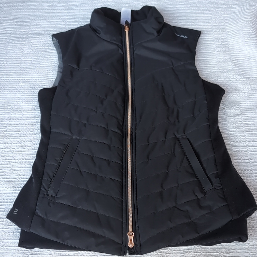 Chic Black Quilted Vest with Rose Gold Accents